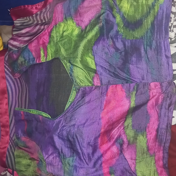 Mulberry silk saree worn hardly 3times. Price kept minimum possible - Picture 2 of 3